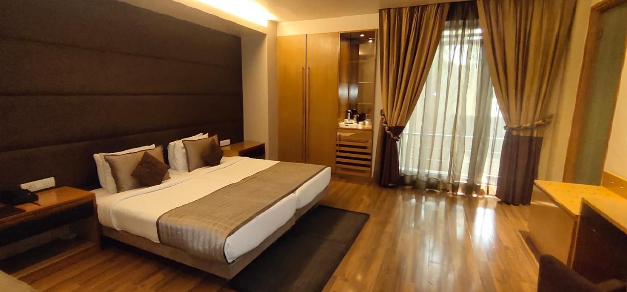Udman Hotel Panchshila Park New Delhi Luaran gambar