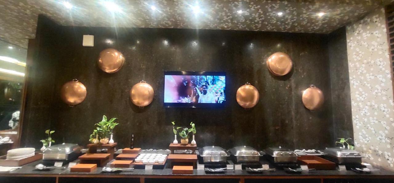 Udman Hotel Panchshila Park New Delhi Luaran gambar